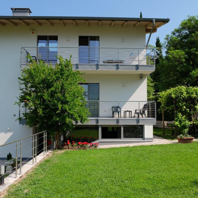 Vonkajšia záhrada v ubytovaní In Collina B&B