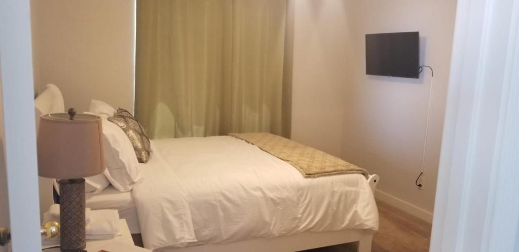 Postel nebo postele na pokoji v ubytování Phoenix comfort home BNB