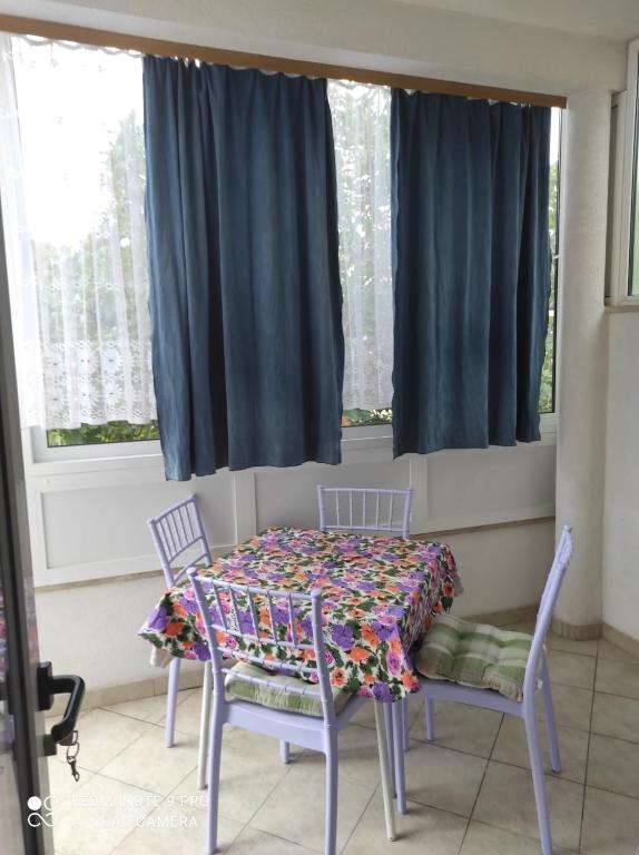 Fotografie z fotogalerie ubytování Apartments Pomalo v destinaci Makarska