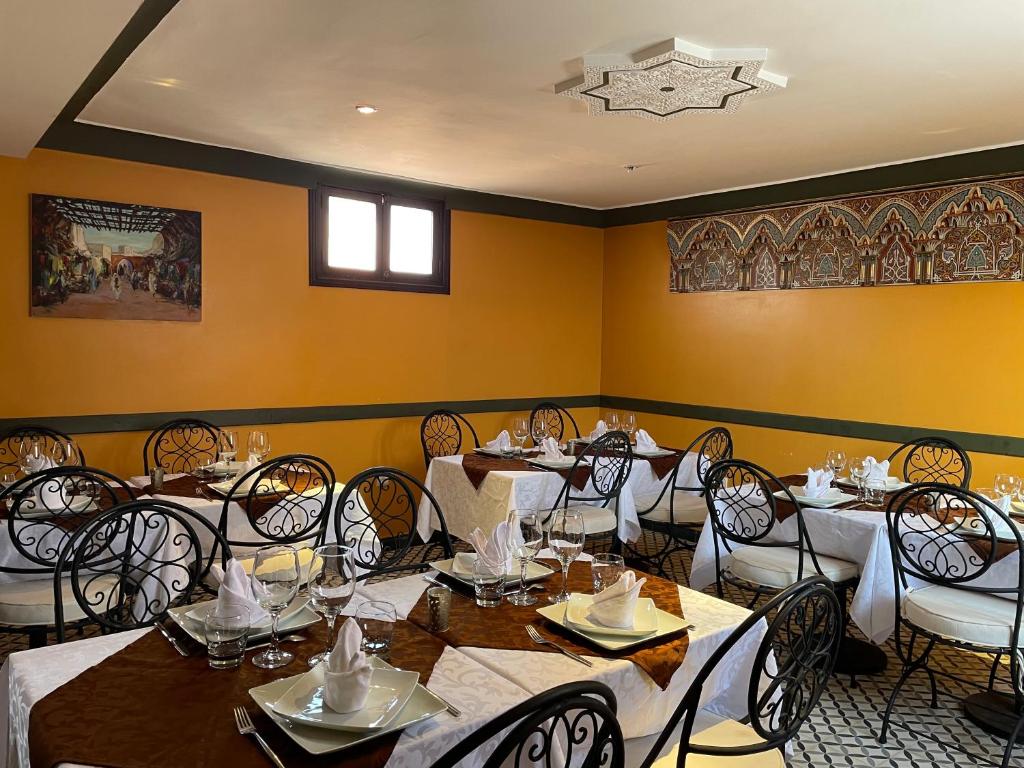 En restaurant eller et spisested på Riad l'Escale de Marrakech