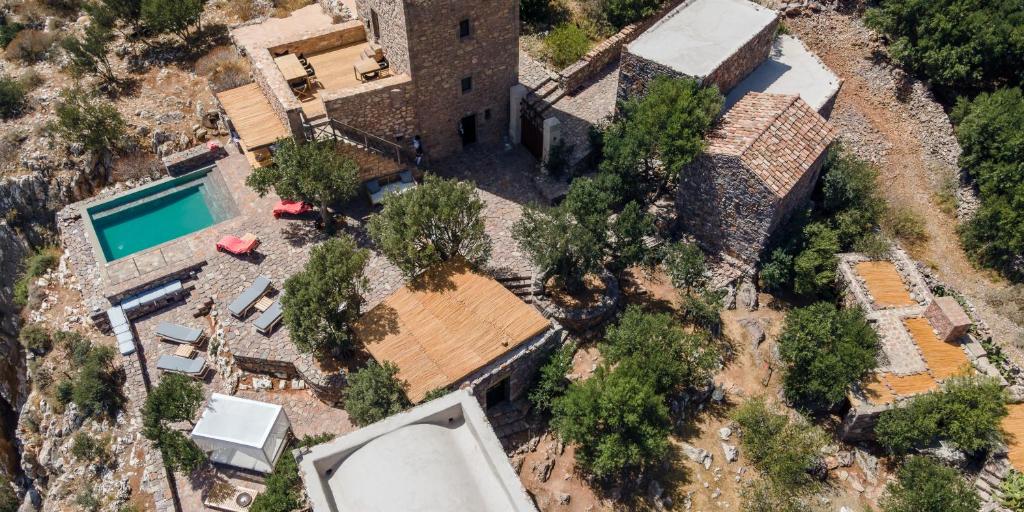 Bazén v ubytování Tainaron Blue Retreat nebo v jeho okolí