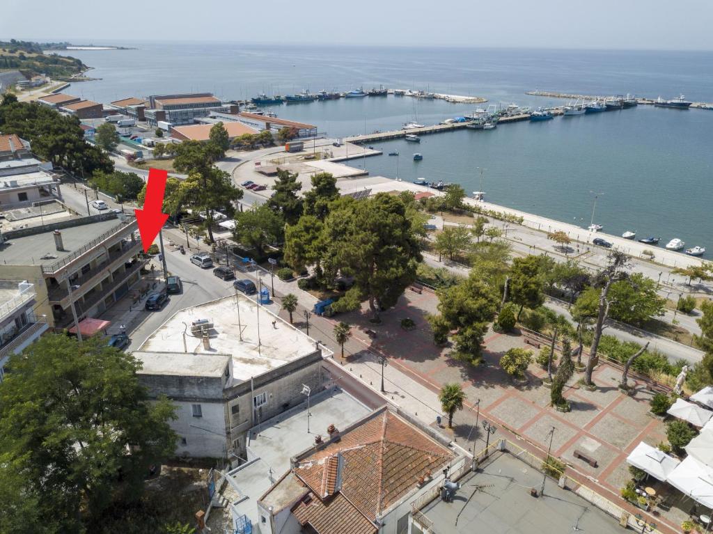 Een luchtfoto van Irini's sea view apartment 60m2 Nea Michaniona