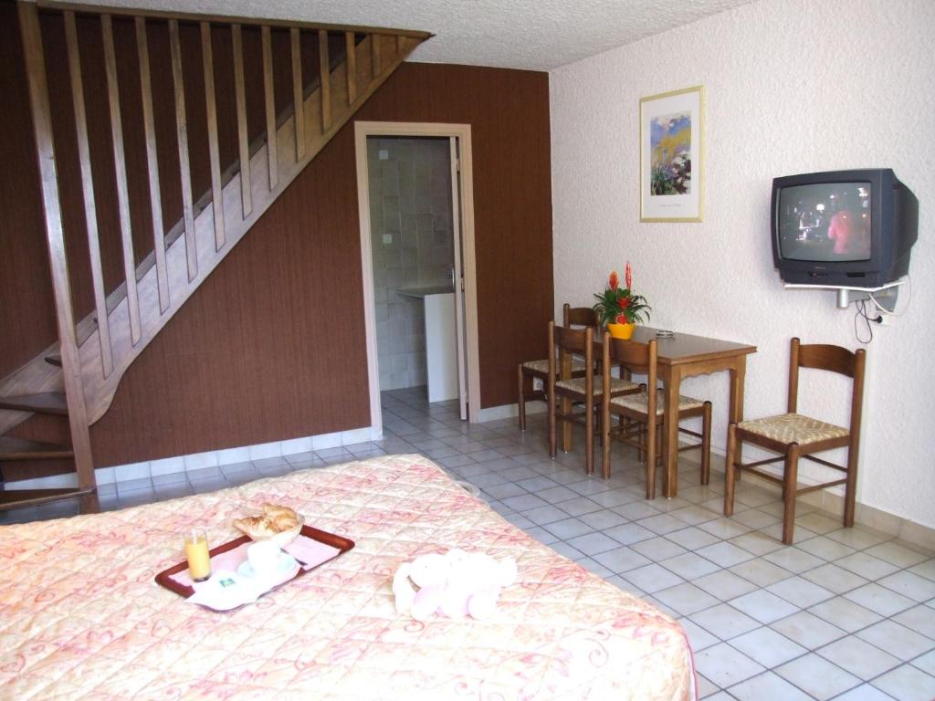 Hôtel & Restaurant Azur - Duplex Bungalow With Balcony