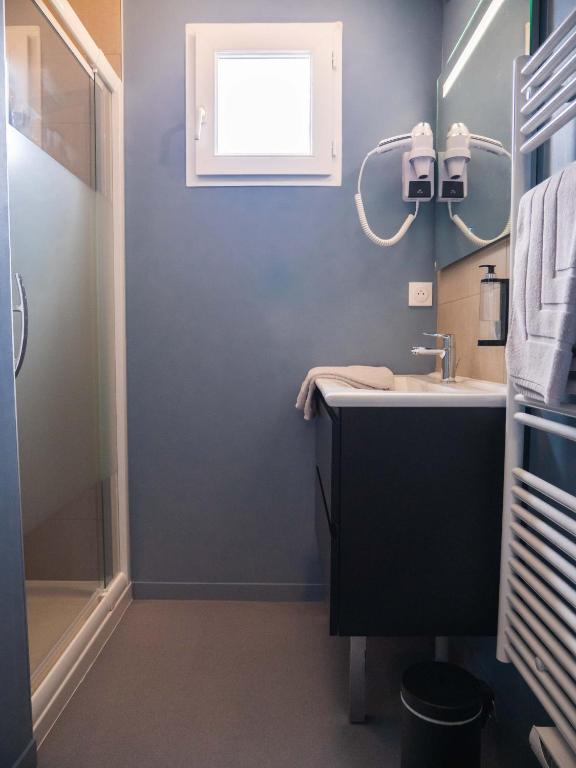 Logis hôtels Le Saint Pierre - Twin Room