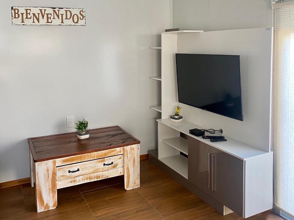 TV a/nebo společenská místnost v ubytování Casita de Piedra 2