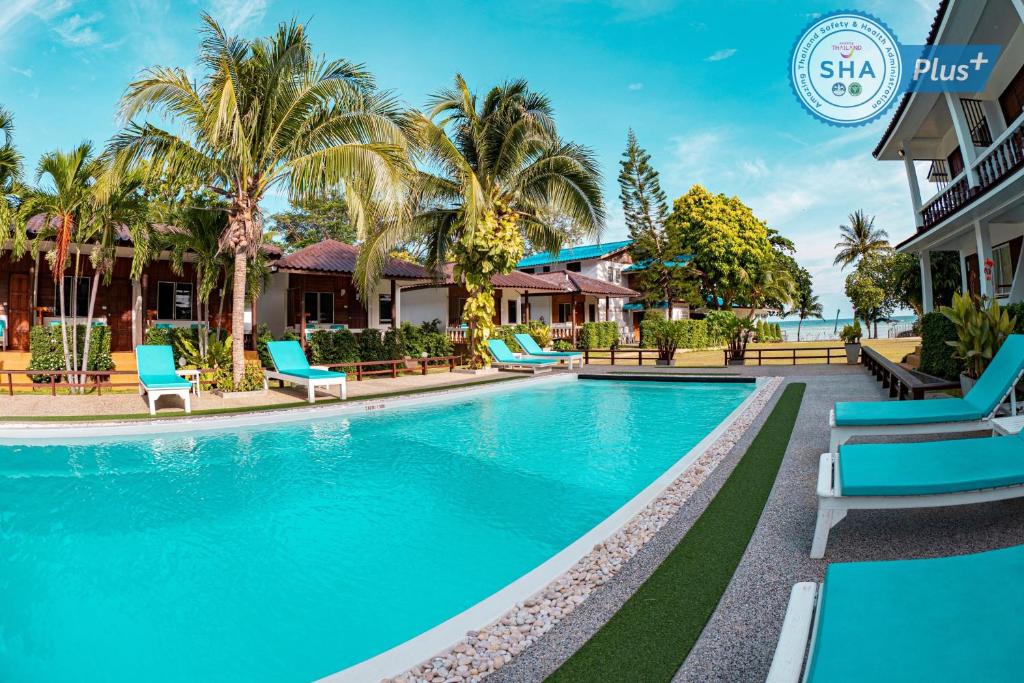 Bazén v ubytování Assava Dive Resort - SHA Plus nebo v jeho okolí