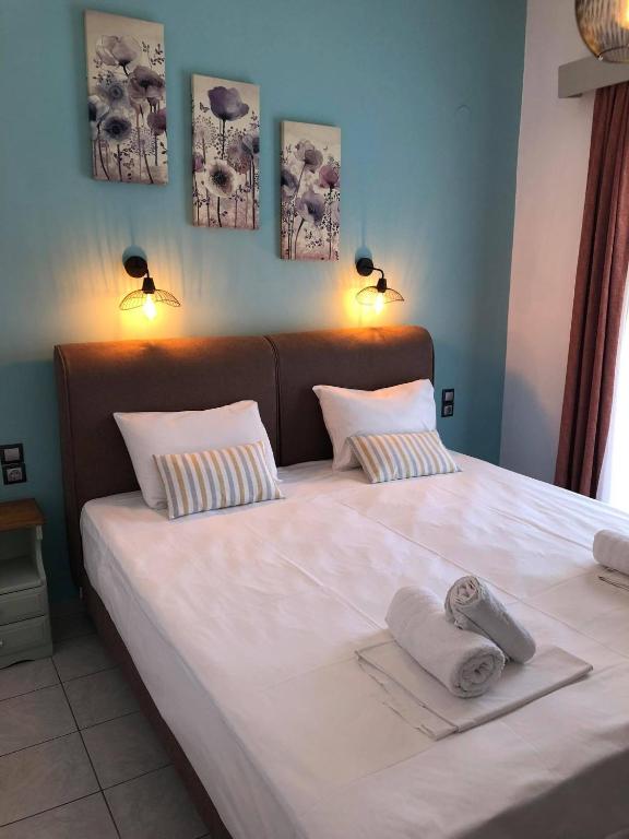 Christina Studios & Apartments - 1