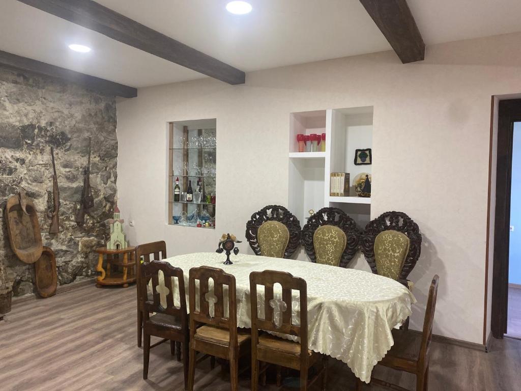 Posezení v ubytování IURI udesiani's GUESTHOUSE