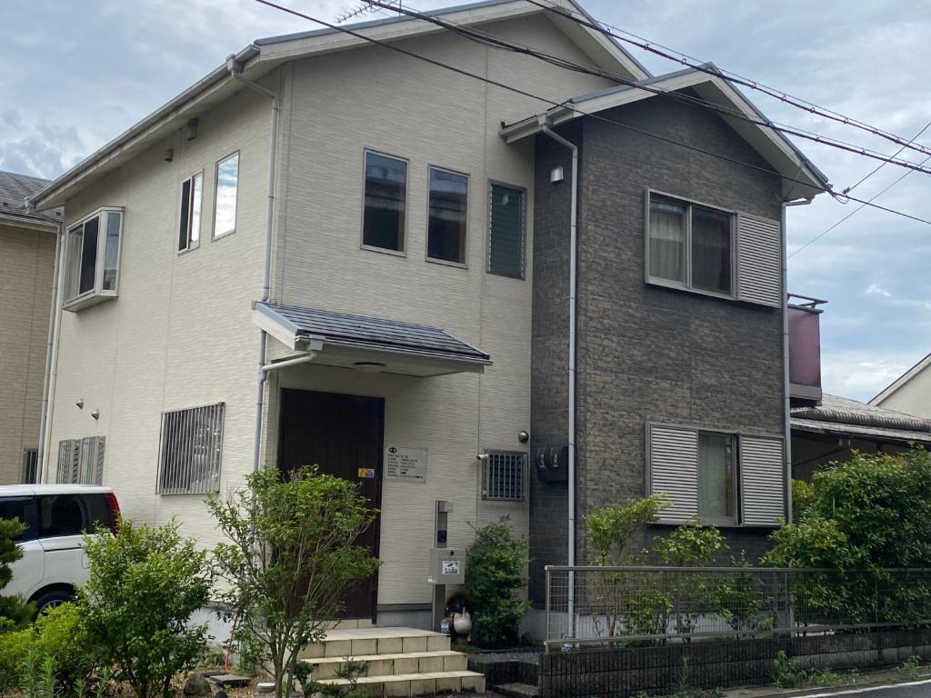 Cette grande maison comprend : dans l'établissement 琵琶湖畔徒步0分の宿, à Ōtsu