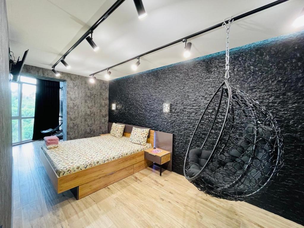 Postel nebo postele na pokoji v ubytování LUX с джакузи RIVER PARK (дуэт)