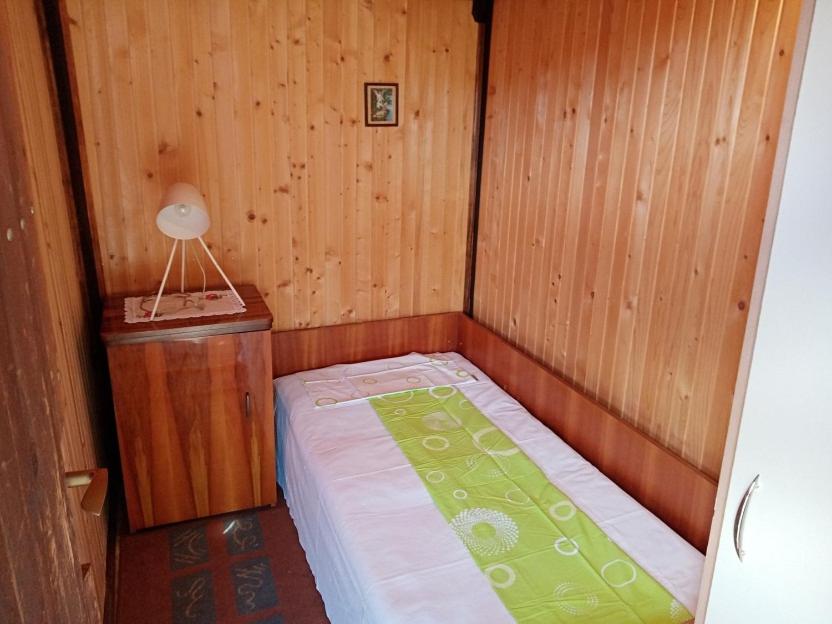Postel nebo postele na pokoji v ubytování Vikendica Ovčar Banja