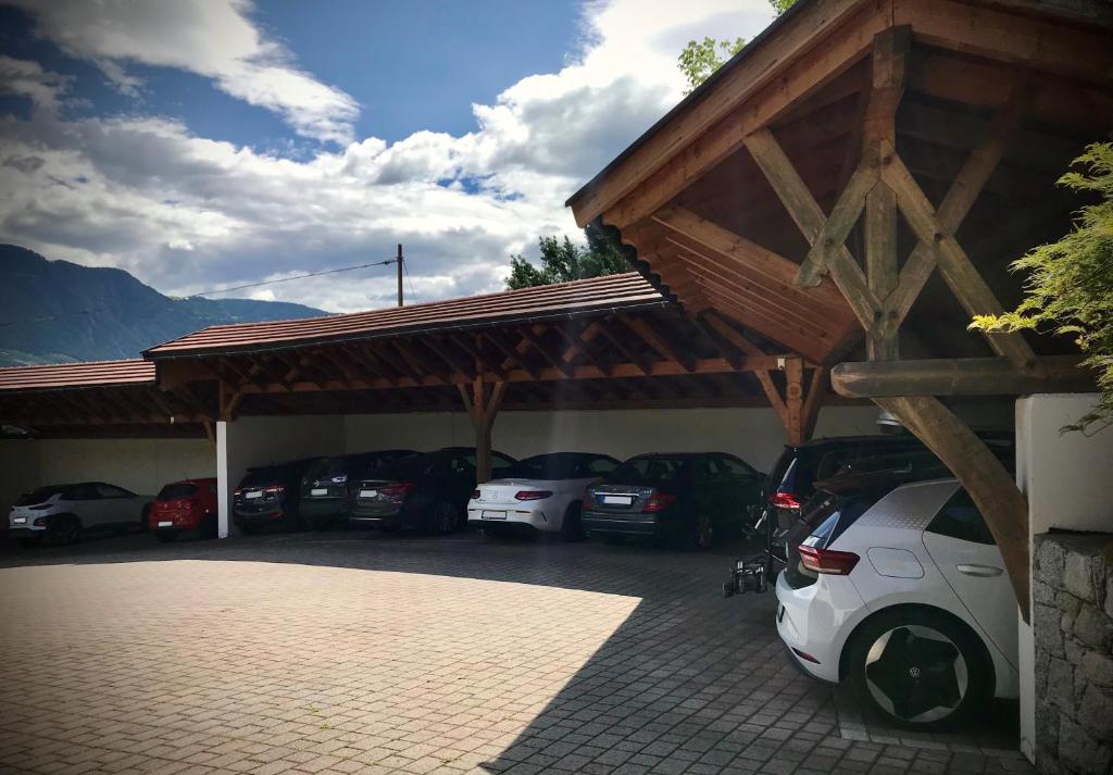 Nespecifikovaný výhled na hory nebo výhled na hory při pohledu z hotelu