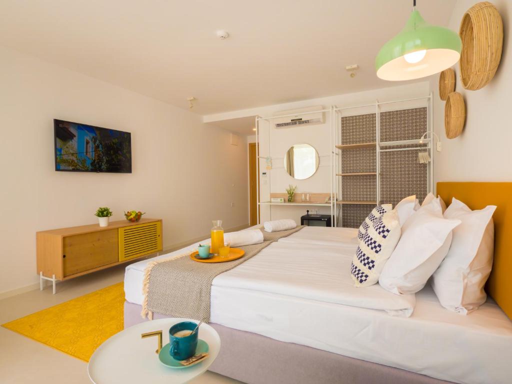 Standard Twin Room with Sofa