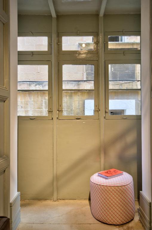 10 Strait Street Apartments - 7