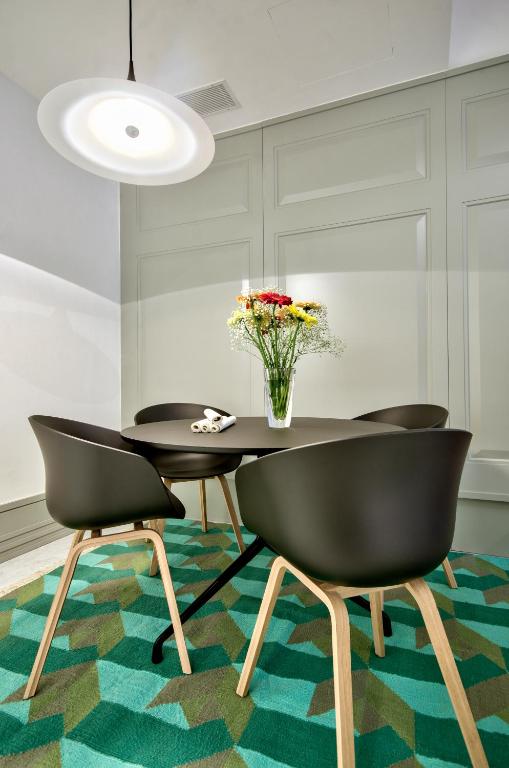 10 Strait Street Apartments - 4