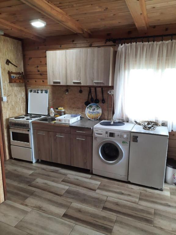 Kuchyň nebo kuchyňský kout v ubytování Vila Zboriste