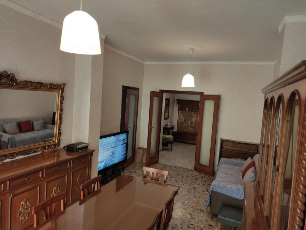TV a/nebo společenská místnost v ubytování Sweet home in Ostia