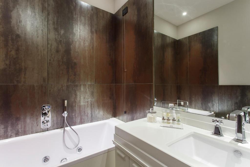 Hotel Number Nine - 2