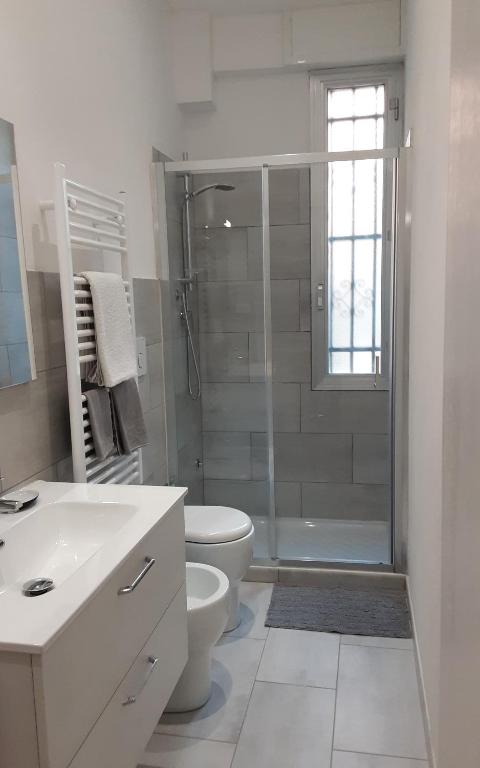 A bathroom at House Passarotti, 21