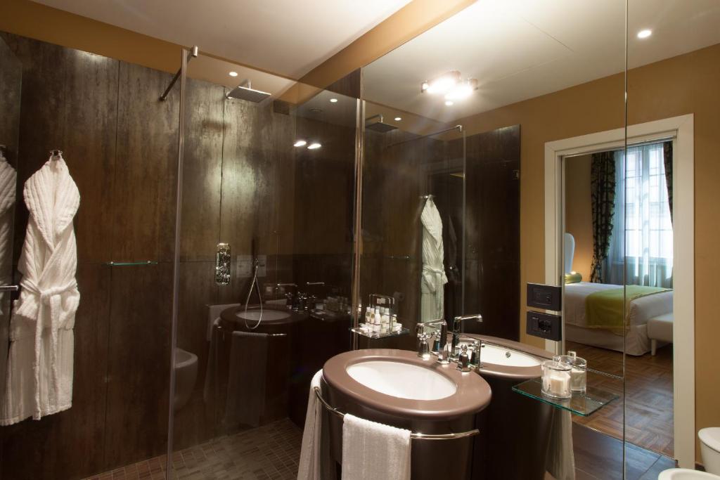 Hotel Number Nine - 3