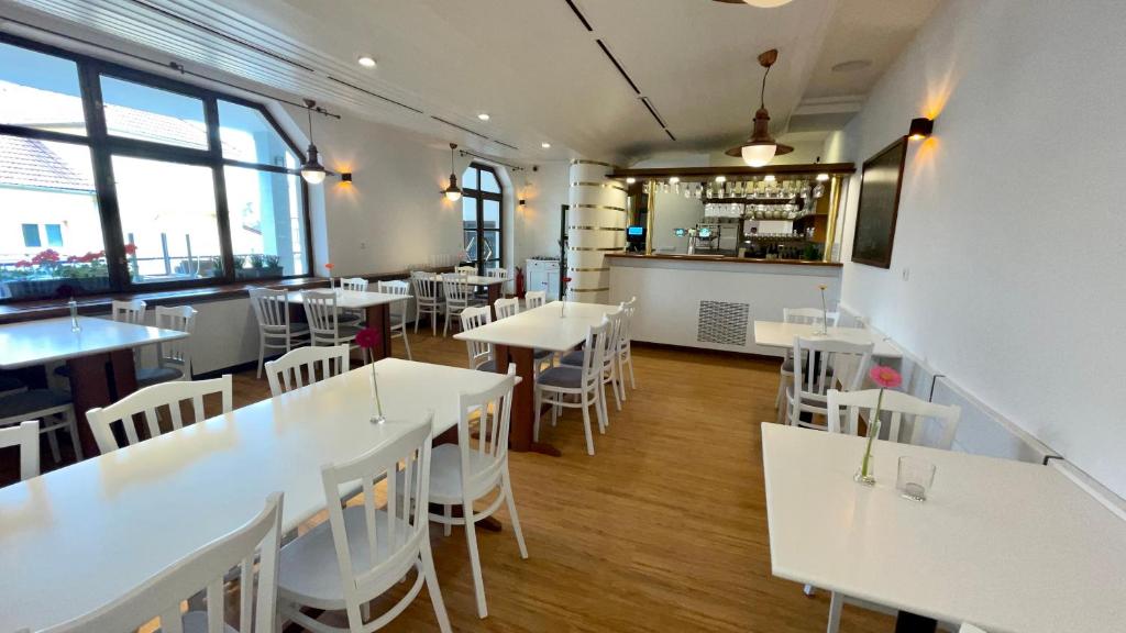 Hotel Laguna & restaurant - Resim 24