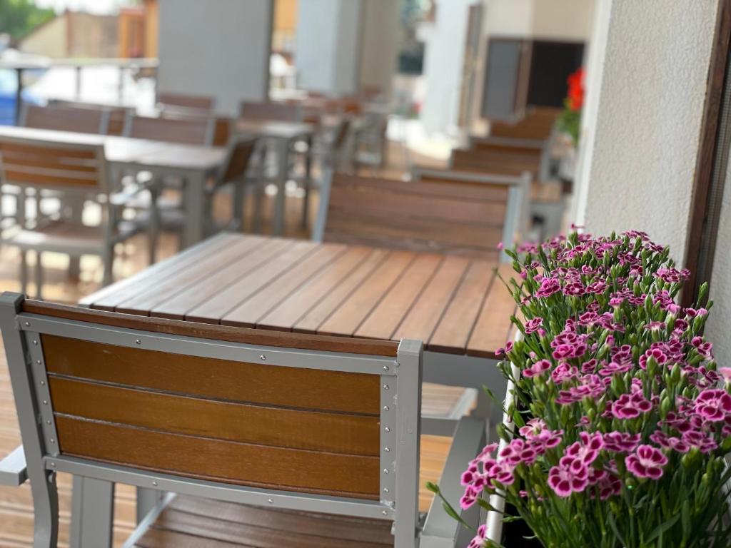 Hotel Laguna & restaurant - Resim 15