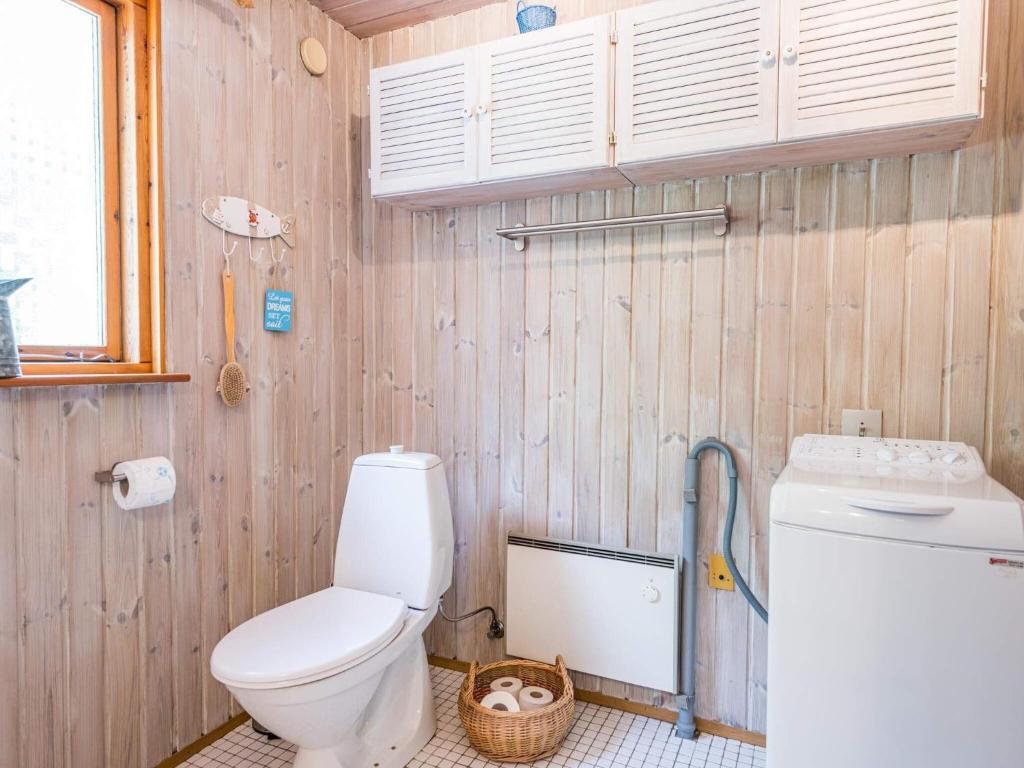 Koupelna v ubytování Holiday home Oksbøl LXXIII
