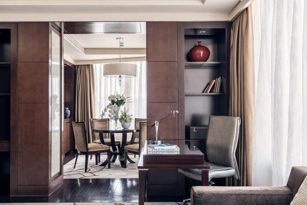 Posezení v ubytování Four Seasons Hotel Beijing