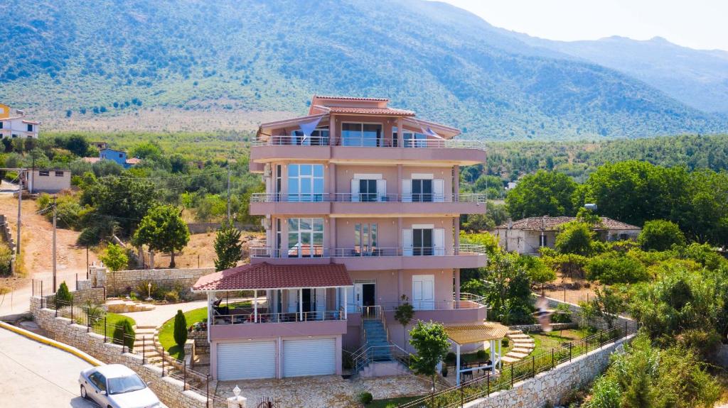 Modern Apartament between sea and mountain - Imazhi 7