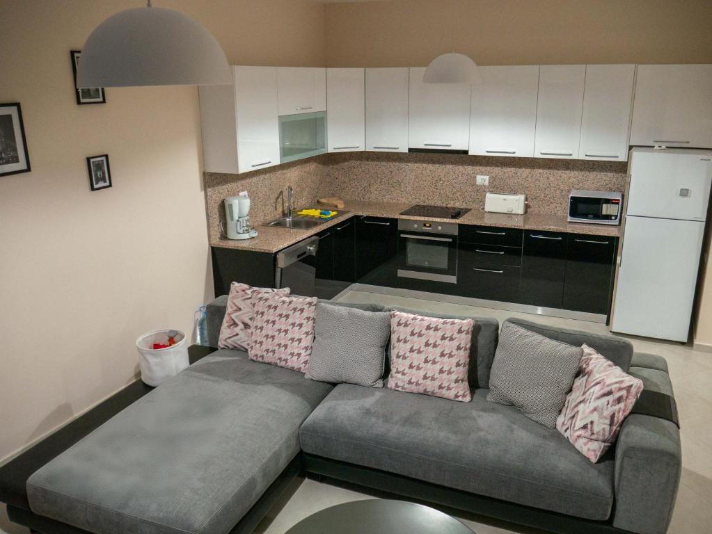 Modern Apartament between sea and mountain - Imazhi 6