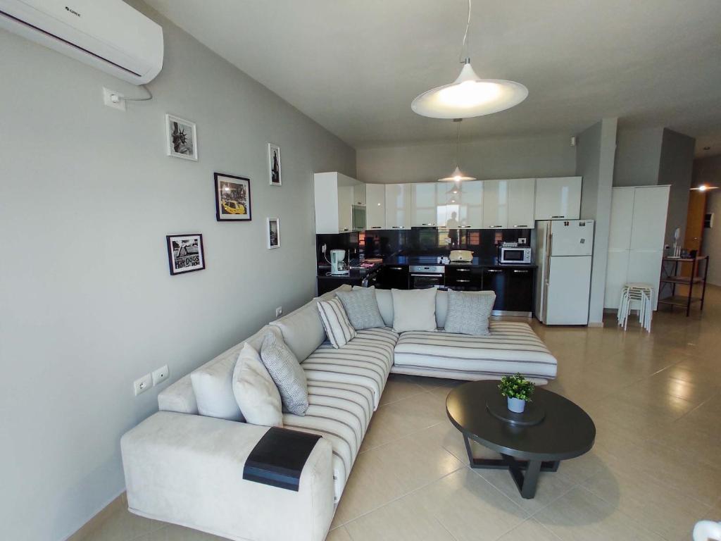 NYC Modern & Spacious Apartament 5 min from seaside - Image 9
