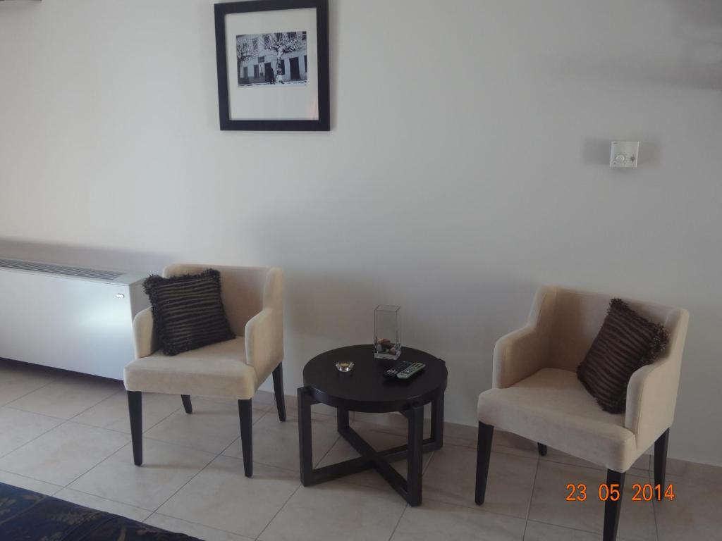 Posedenie v ubytovaní Aegea Hotel