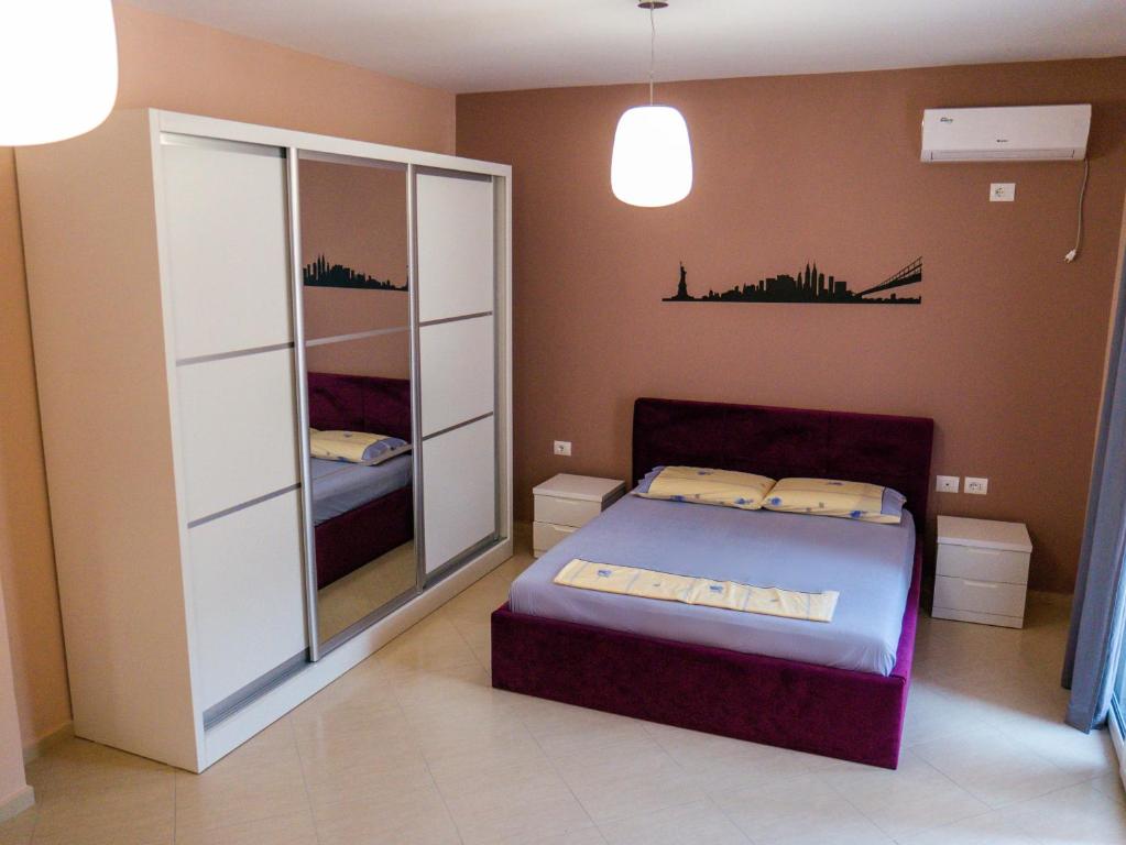 NYC Modern & Spacious Apartament 5 min from seaside - Image 12