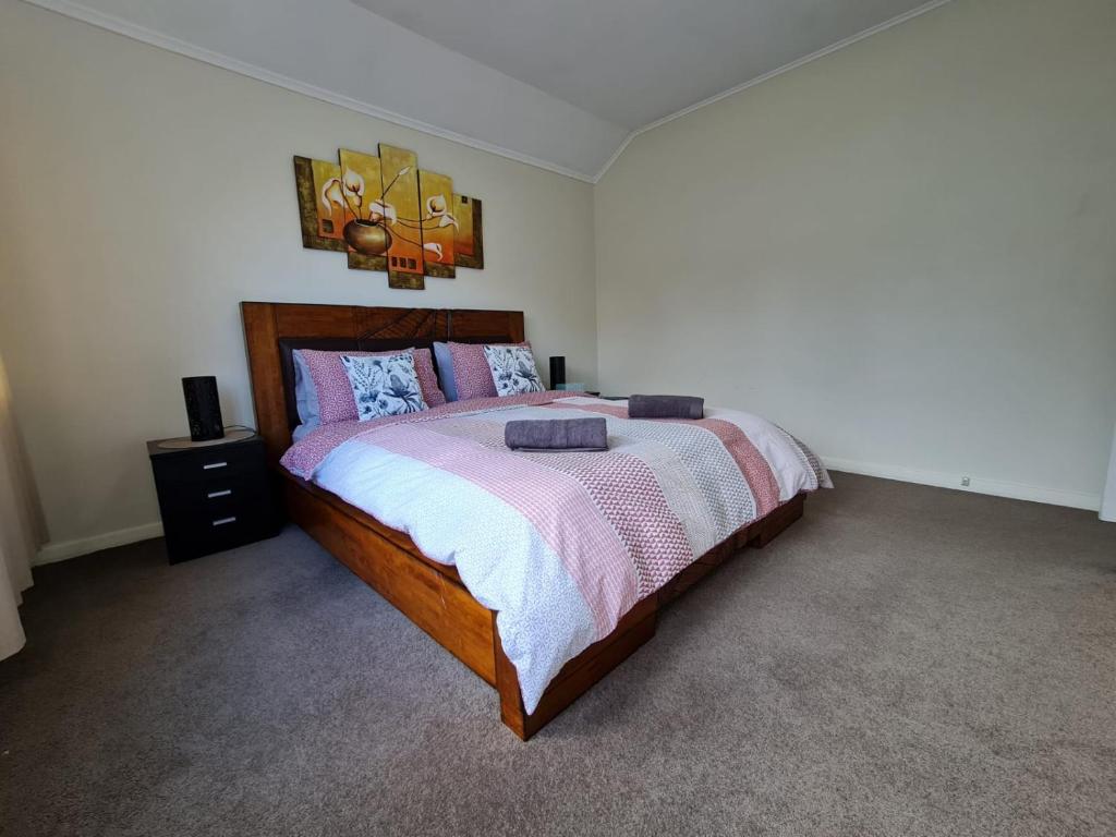 Hidden Gem and Entire Bungalow in Central hutt - Resim 15