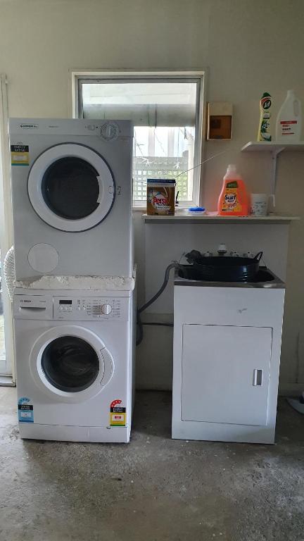 Hidden Gem and Entire Bungalow in Central hutt - Resim 17