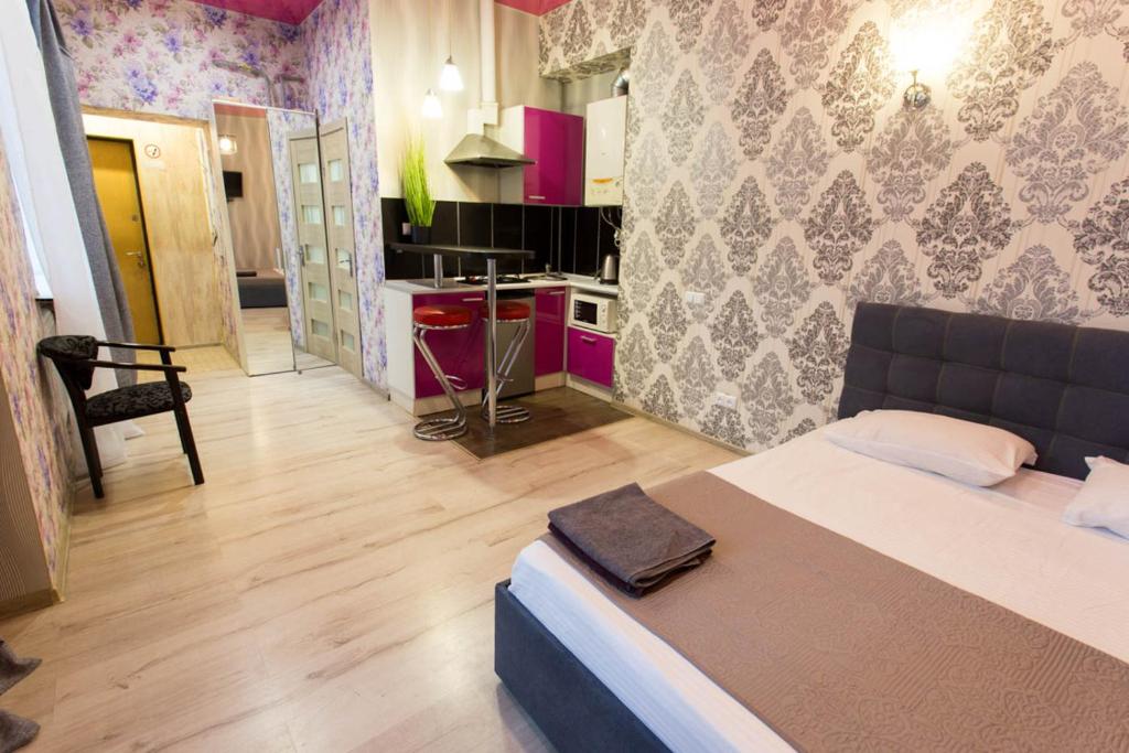 Studio apartment in the Center - Heroiv Nebesnoi Sotni sq. 21/7 фото 4