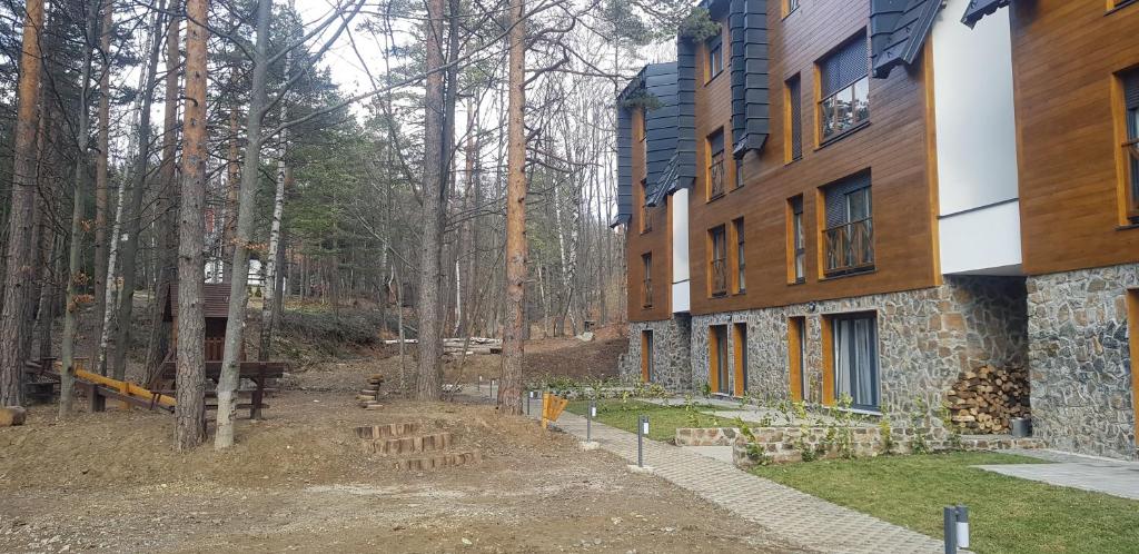 Budova, kde se apartmán nachází