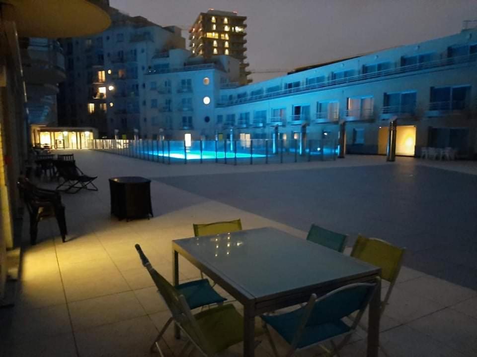 Πισίνα στο ή κοντά στο Appartement "Zeezicht 002"