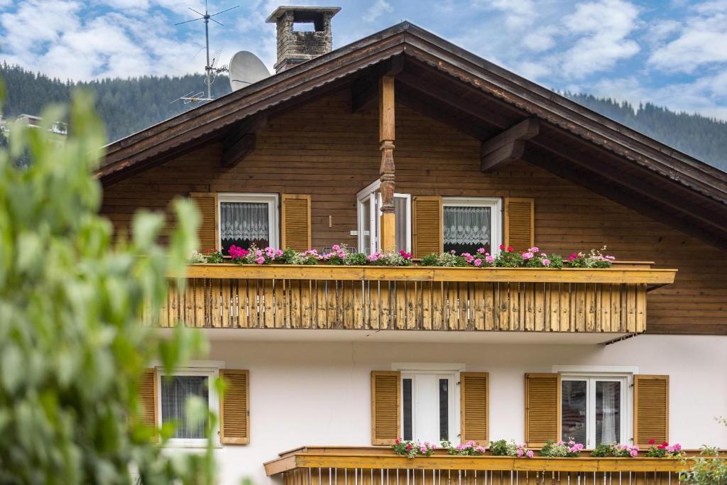 The building in which Az apartmant is located