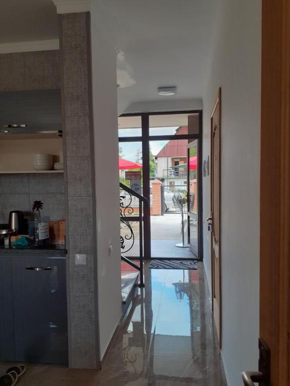 Bazén v ubytování Hotel Edelweiss nebo v jeho okolí