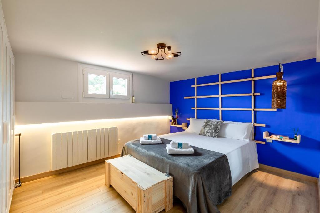 Postel nebo postele na pokoji v ubytování Zumaiako Txapitula - BasKey rentals