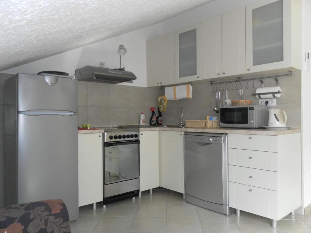 Kuchnia lub aneks kuchenny w obiekcie Apartments David