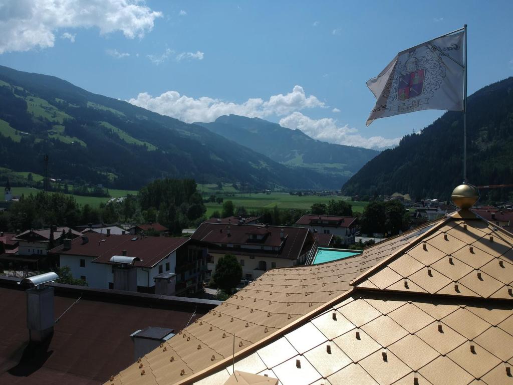 Ein allgemeiner Bergblick oder ein Berglick von des Hotels aus