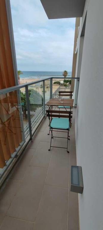 Fotografia z galérie ubytovania Apartamento en primera línea de mar con piscina v destinácii Cubelles
