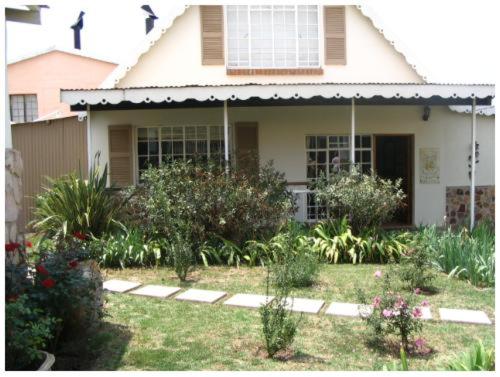 En have udenfor Dullstroom Artist Cottages