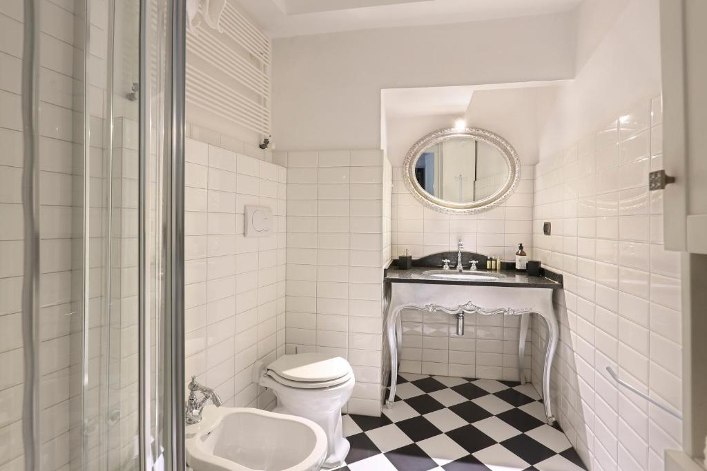Kúpeľňa v ubytovaní Pontevecchio Stylish Apartment in Florence