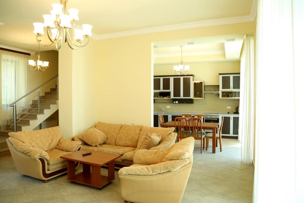 Posezení v ubytování Blue Sevan Hotel
