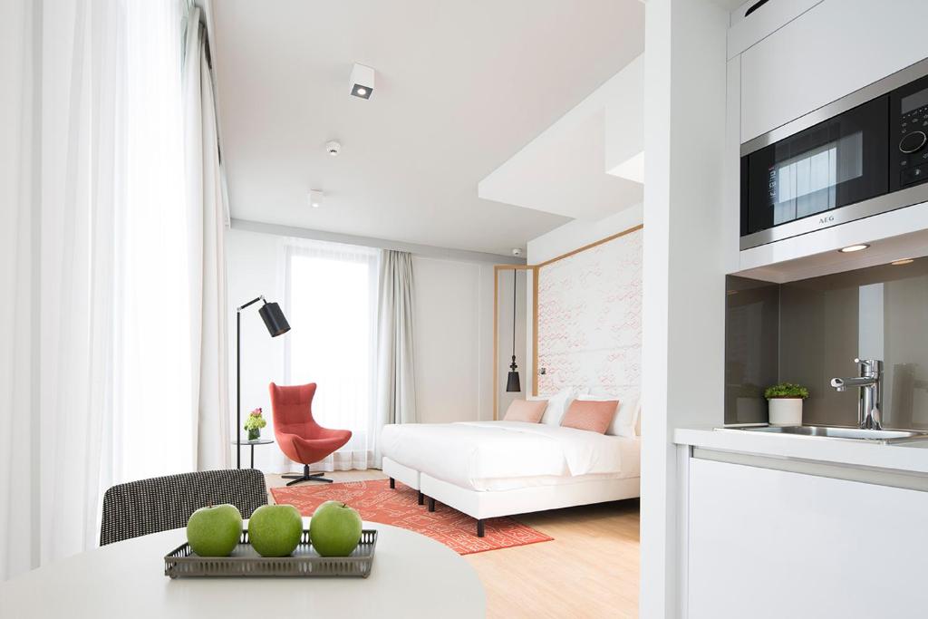 Capri by Fraser Berlin - 14