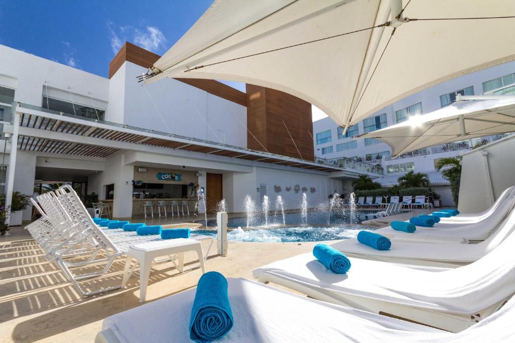 Bazén v ubytování Hotel Casablanca nebo v jeho okolí