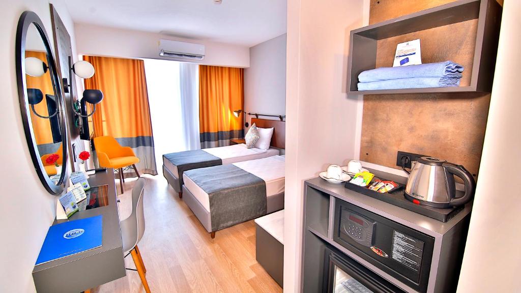 Ramira Joy Hotel - 1